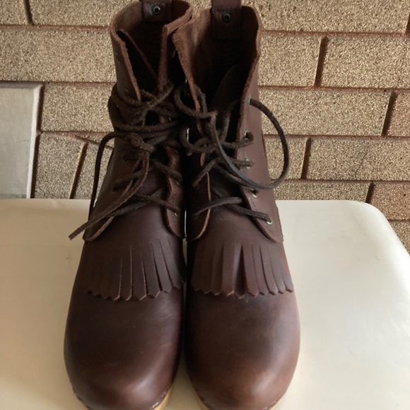 No. 6 Deep Malbec Lace up W/Kiltie Clog Boots Women’s Size 38 Beautiful! - Picture 11 of 12